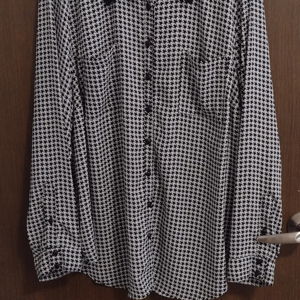 Torrid - Picture 2 of 4